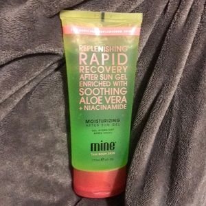 Mine Moisturizing After Sun Gel